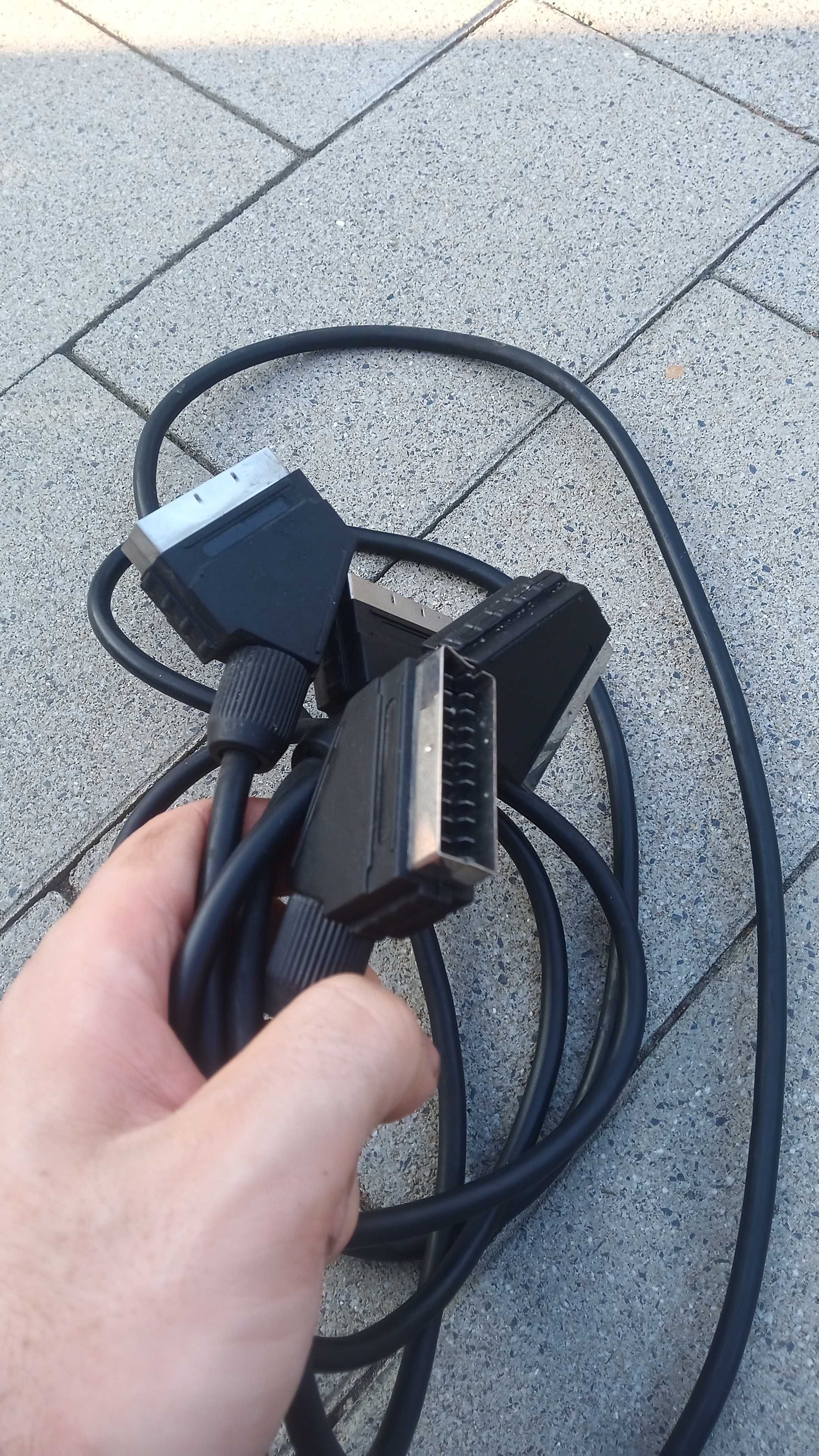 Wyp. garażowa Kable do magnetowidu 2 sztuki 1,5m