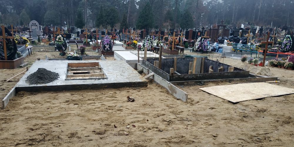 Гробівець (Склеп) на 9/12 місць на кладовищі