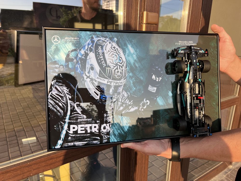 Тримач Рамка на стіну для LEGO Technic Mercedes AMG F1 W14 E 42165
