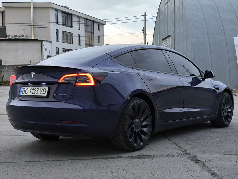 Tesla Model 3 2023 Performance