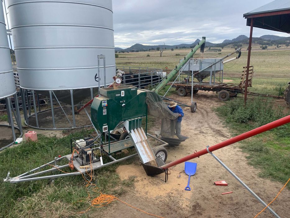 Зерноочисна машина (Сепаратор, віялка) Очищення і калібрування  ІСМ-10