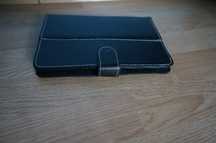 Czarne etui na tablet