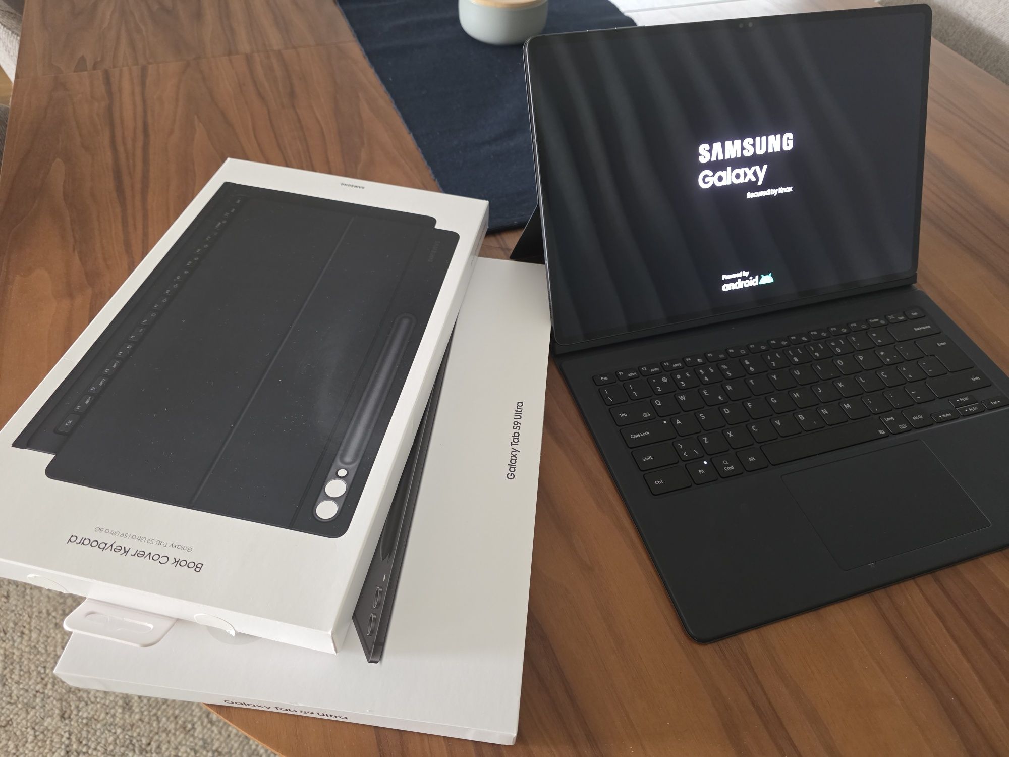 Capa Teclado Samsung Tab S9 Ultra e S8 Ultra. Capa Original. Com caixa