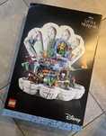 LEGO® Disney 43225 – Królewska muszla Małej Syrenki