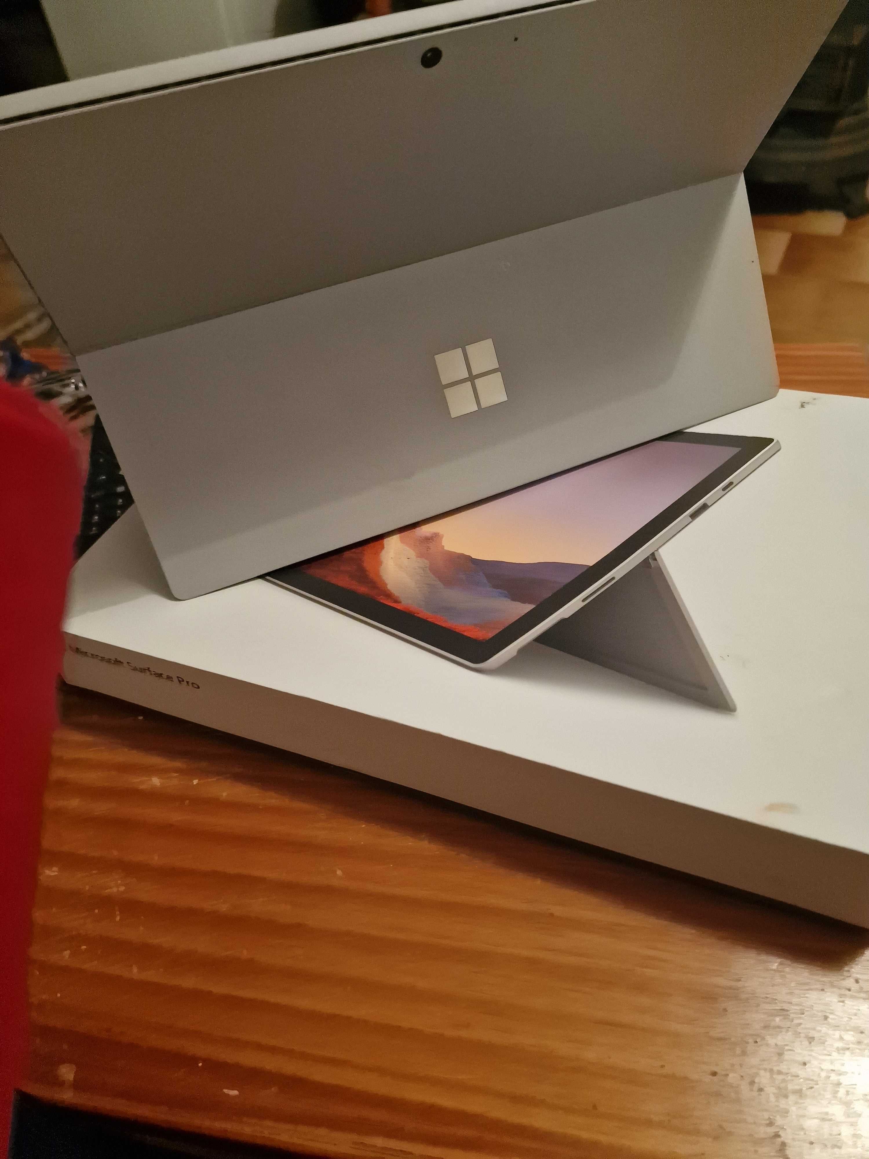 Microsof surface pro 7