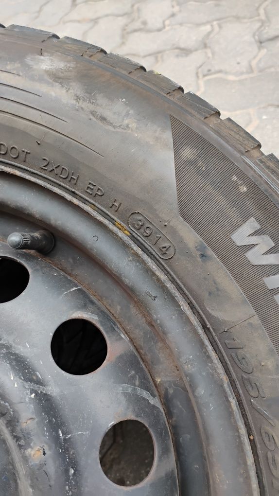 Koła 15" felga stalowa  Hyundai i30. Opony zimowe