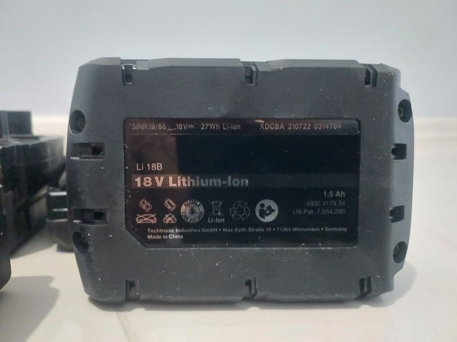 Акумулятор Milwaukee M18  5a, 4a, 1.5a