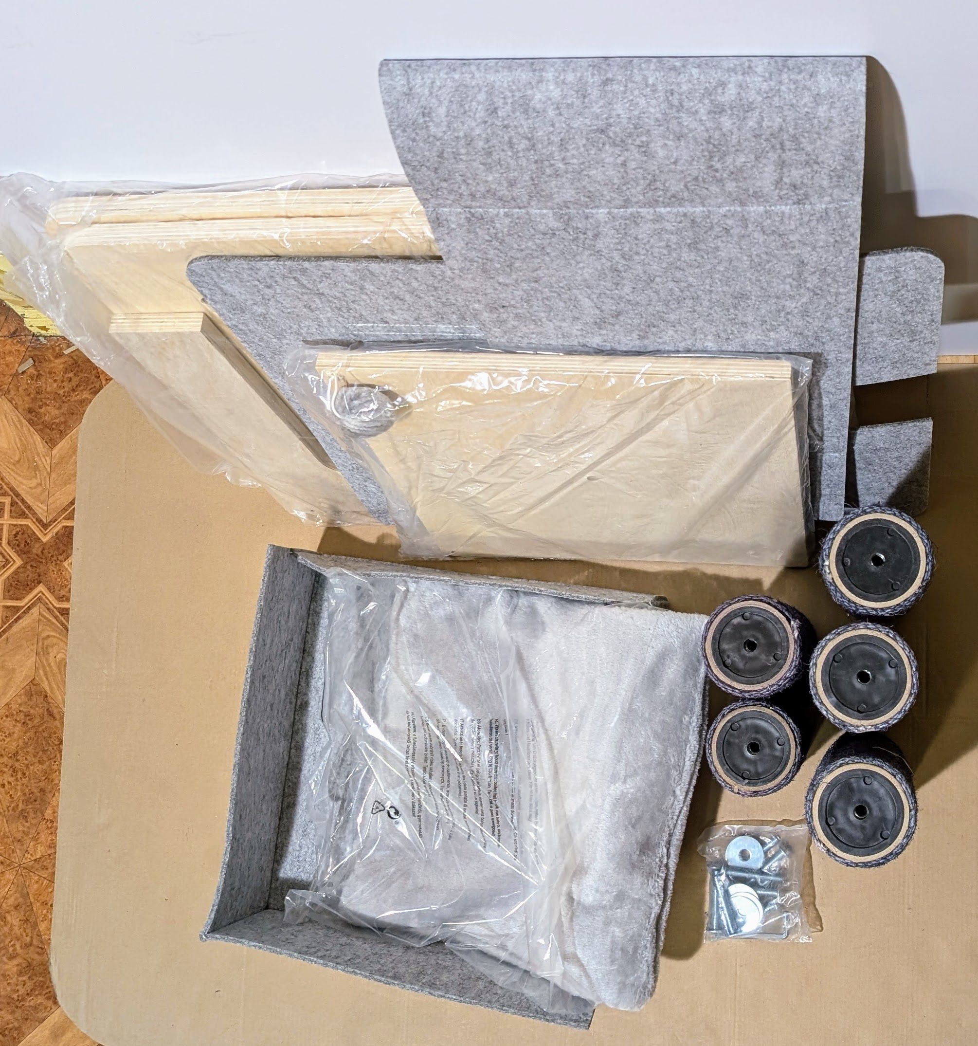 Modern Living Drapak Dla Kota Savoy 86X55X106Cm Mały Elegancki