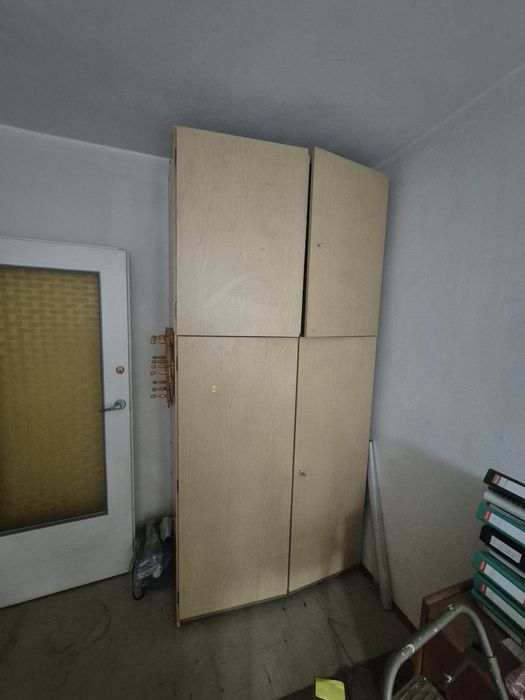 Szafa, pralka, lustro, wieszak, szafka itp. Oddam za darmo.