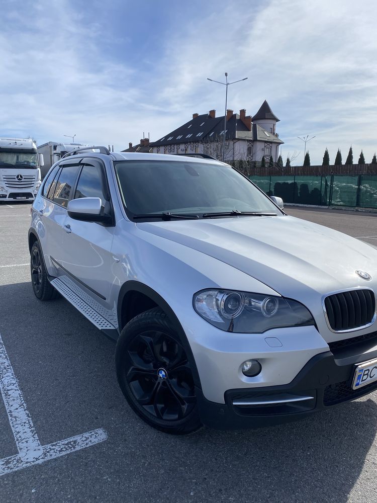 Продам автомобіль BMW X5 E70 3.0D