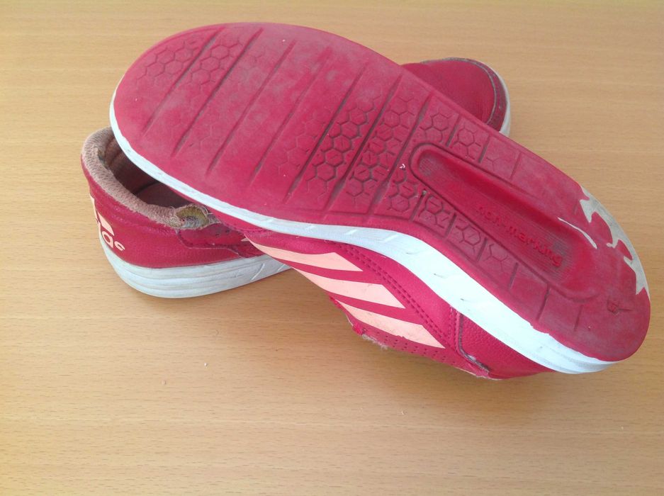 Sapatilhas Adidas de menina - nº 32 - (portes incluídos)