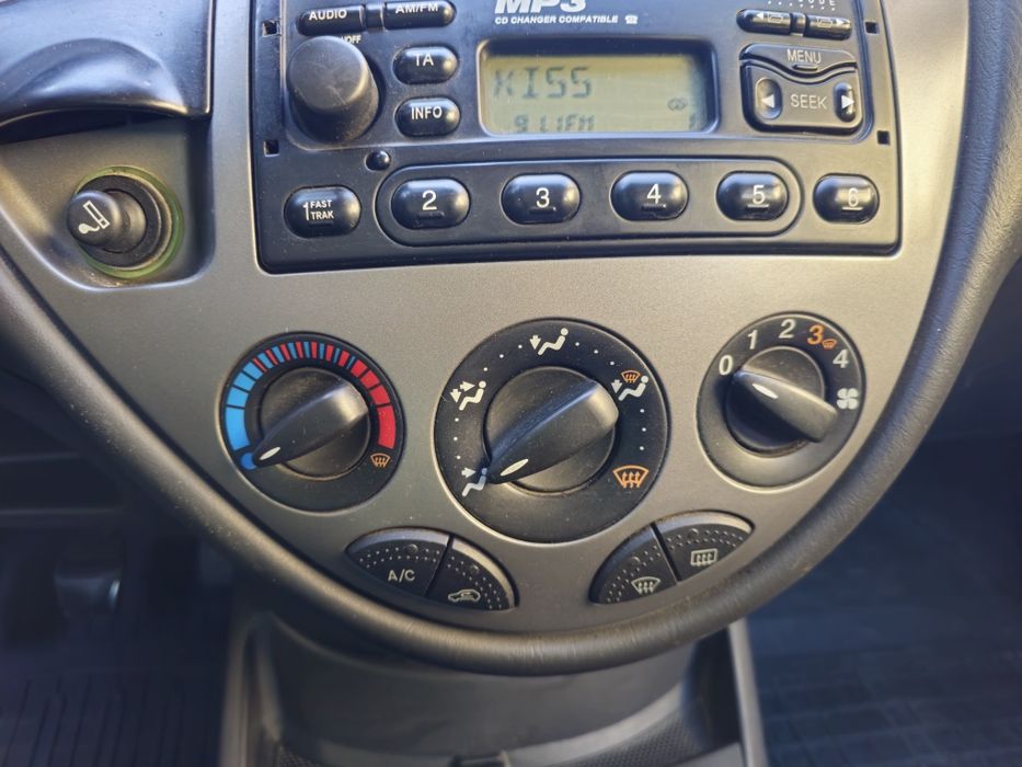 Ford Focus 1.8 tddi 2003 рік