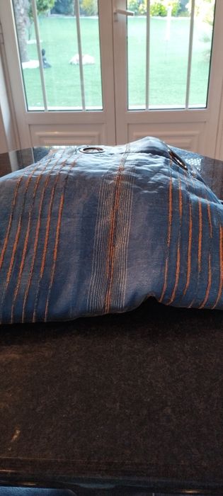 Cortina 2,45cm comprimento x1,48 cm largura