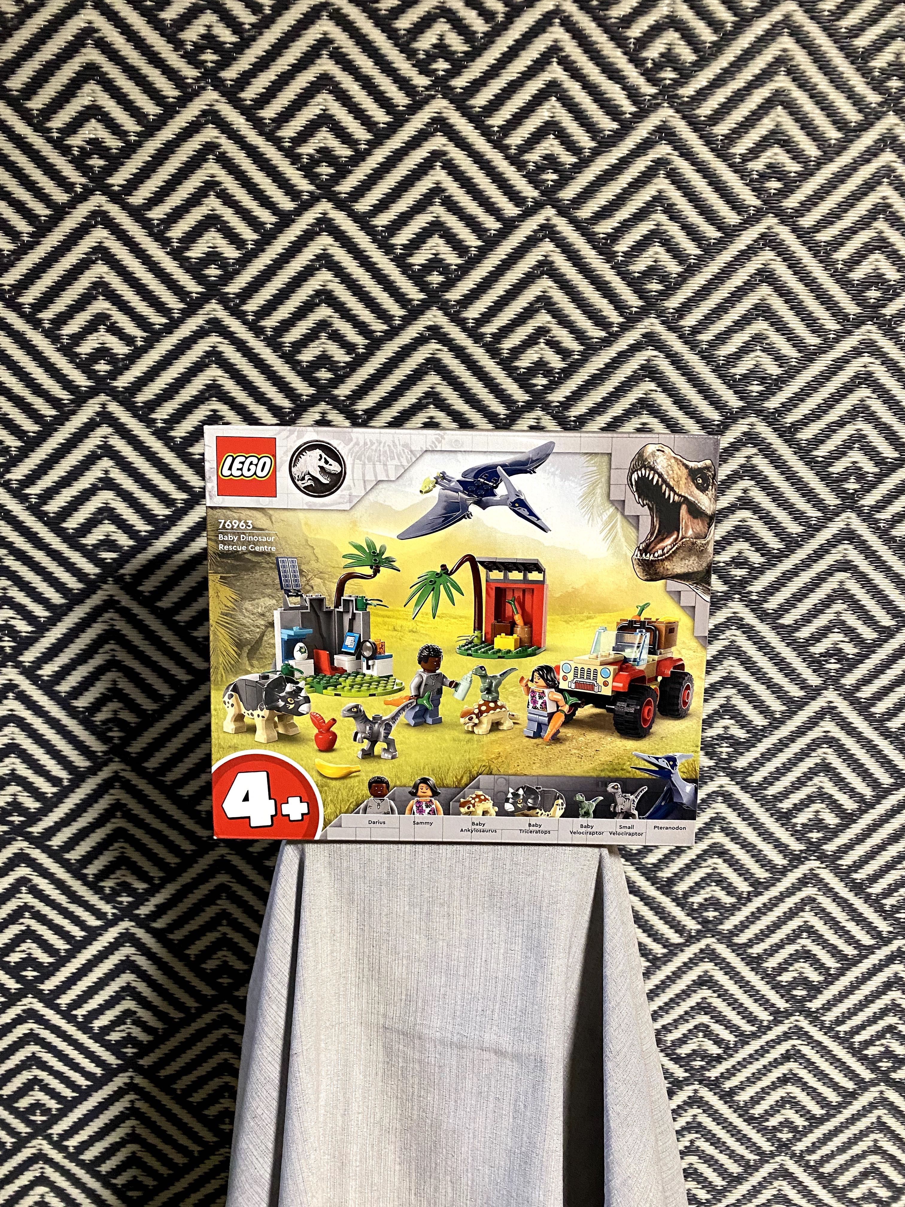 LEGO 76963 Jurassic World - Centrum ratunkowe dla małych dinozaurów