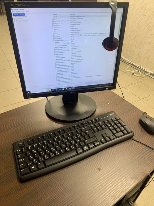 Компьютеры с клавиатурой монитором и мышкой