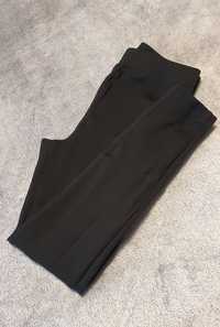 Kryjące czarne legginsy