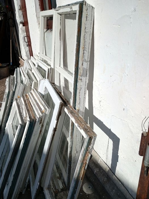 Вікна дерев'яні крепкі