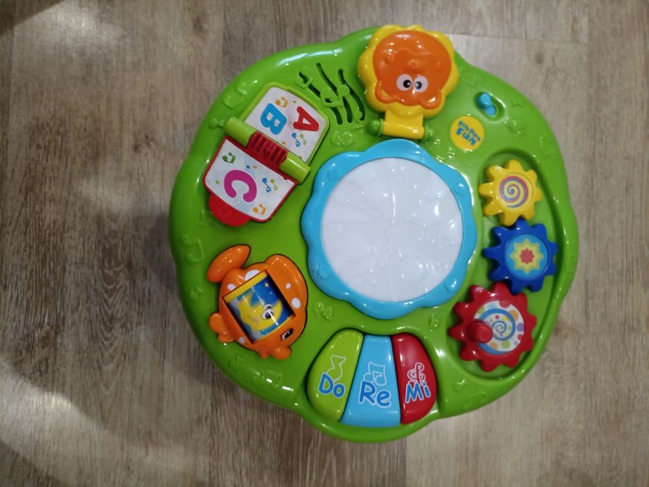 Інтерактивний столик для малюків іграшка