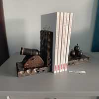 ARMATA i kule piękne podpórki podstawki pod książki