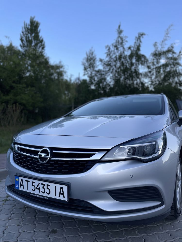 ПРОДАЮ АВТОМОБІЛЬ Opel Astra 2018 року!!