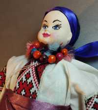 Кукла фарфоровая "Украинка в вышиванке", СССР, винтаж