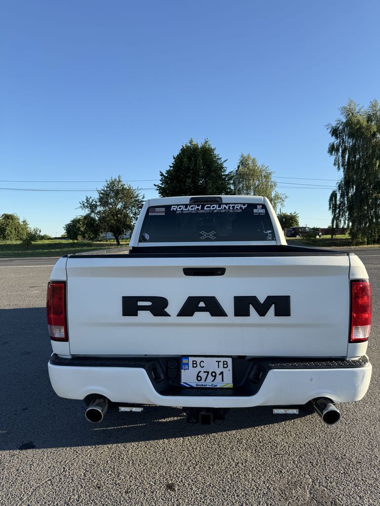 Dodge Ram 5.7 2015