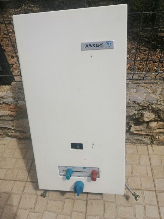 Esquentador impecável