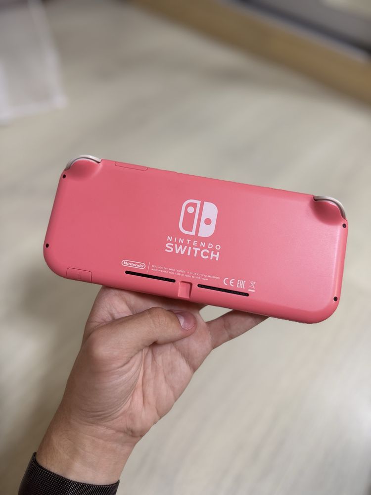 Nintendo Switch lite повністю робоча