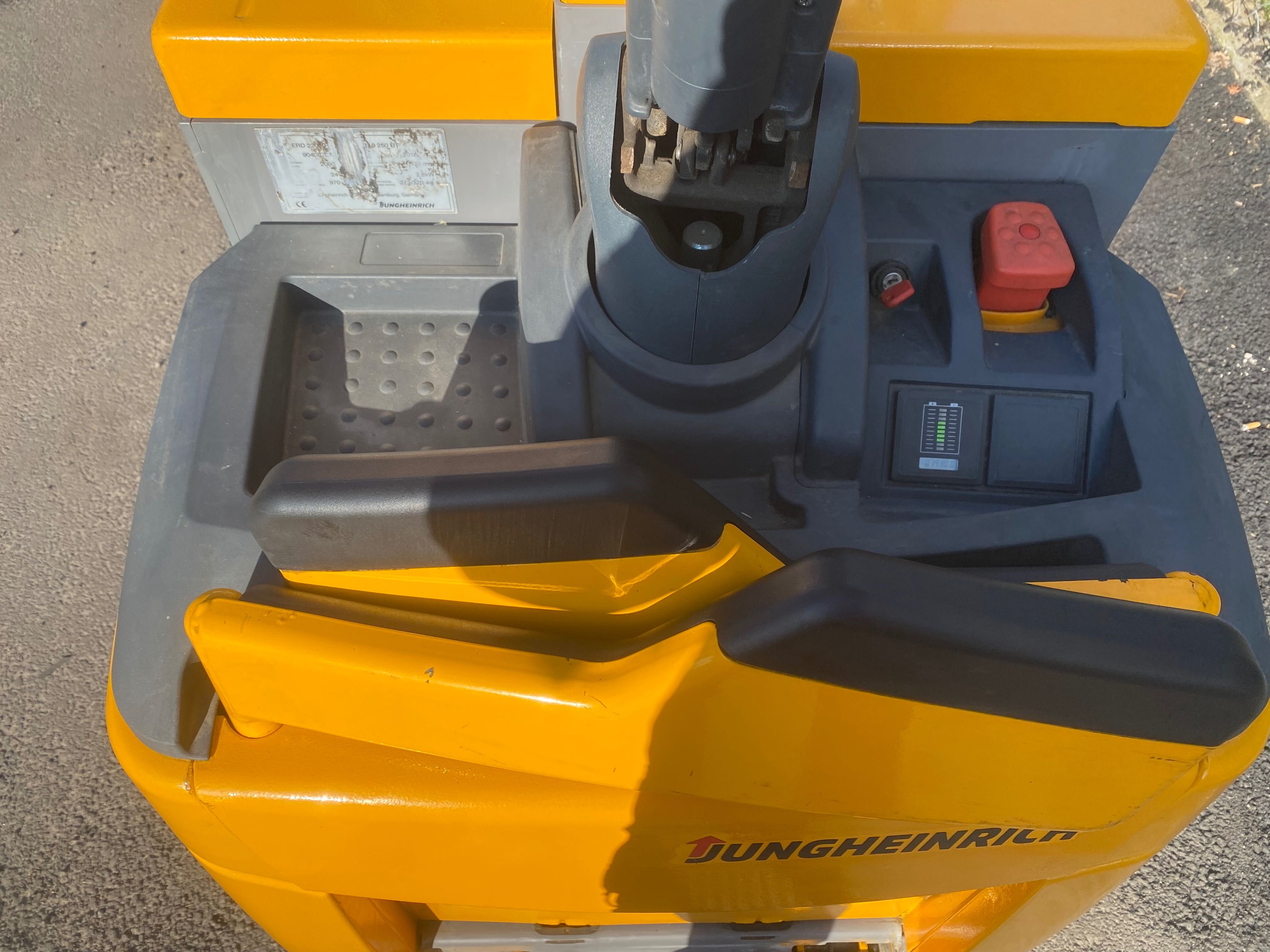 Jungheinrich ERD 220 wózek elektryczny 2000kg podest paletowy unoszący