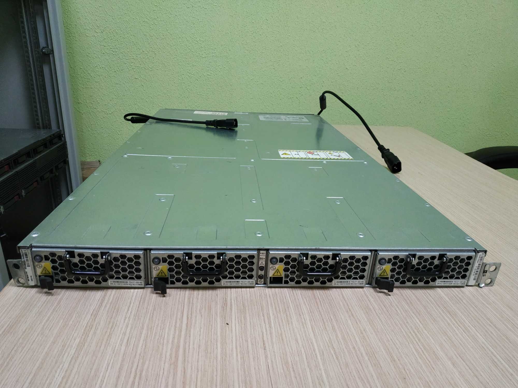 Дисковая полка EMC2 EM1-JPE-I