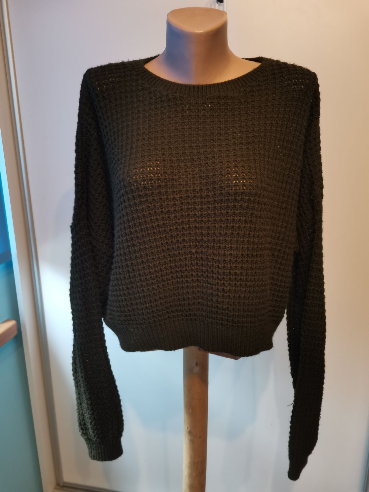 Dzianinowy crop top, krótki sweterek Boohoo rozm M /L, zgniła zieleń