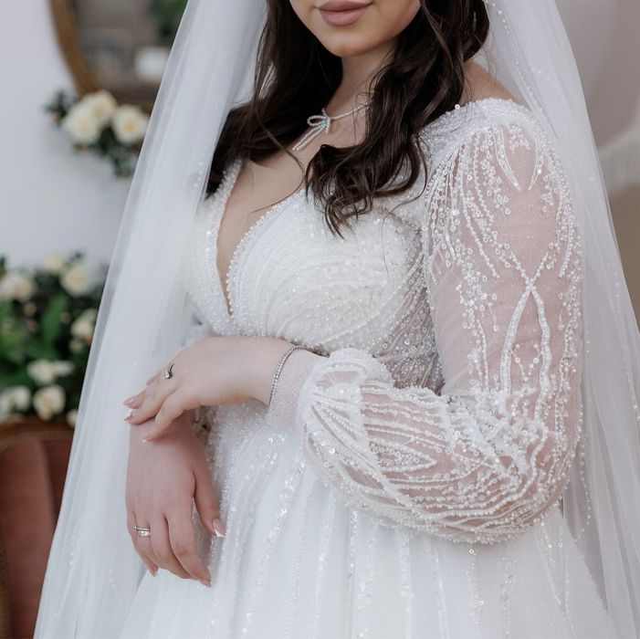 Весільна сукня айворі