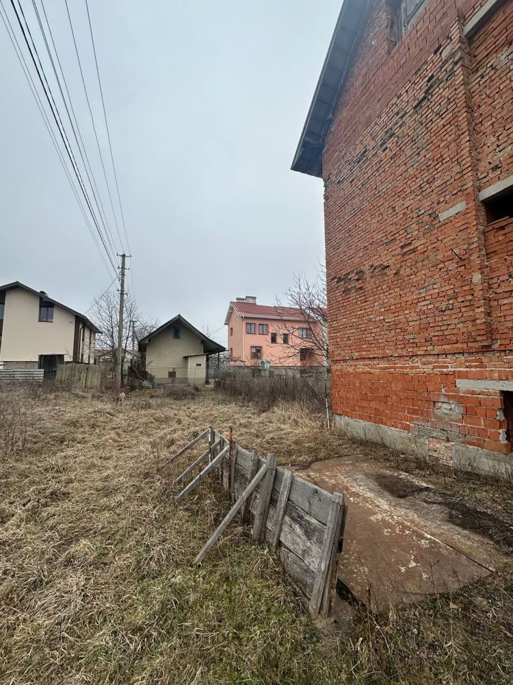 Продам будинок із земельною ділянкою біля Франківська, Угринів