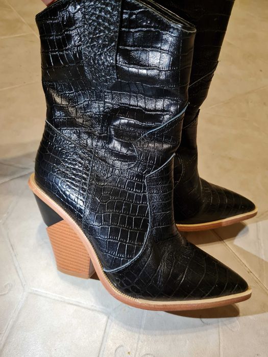 Чобітки козаки Fendi