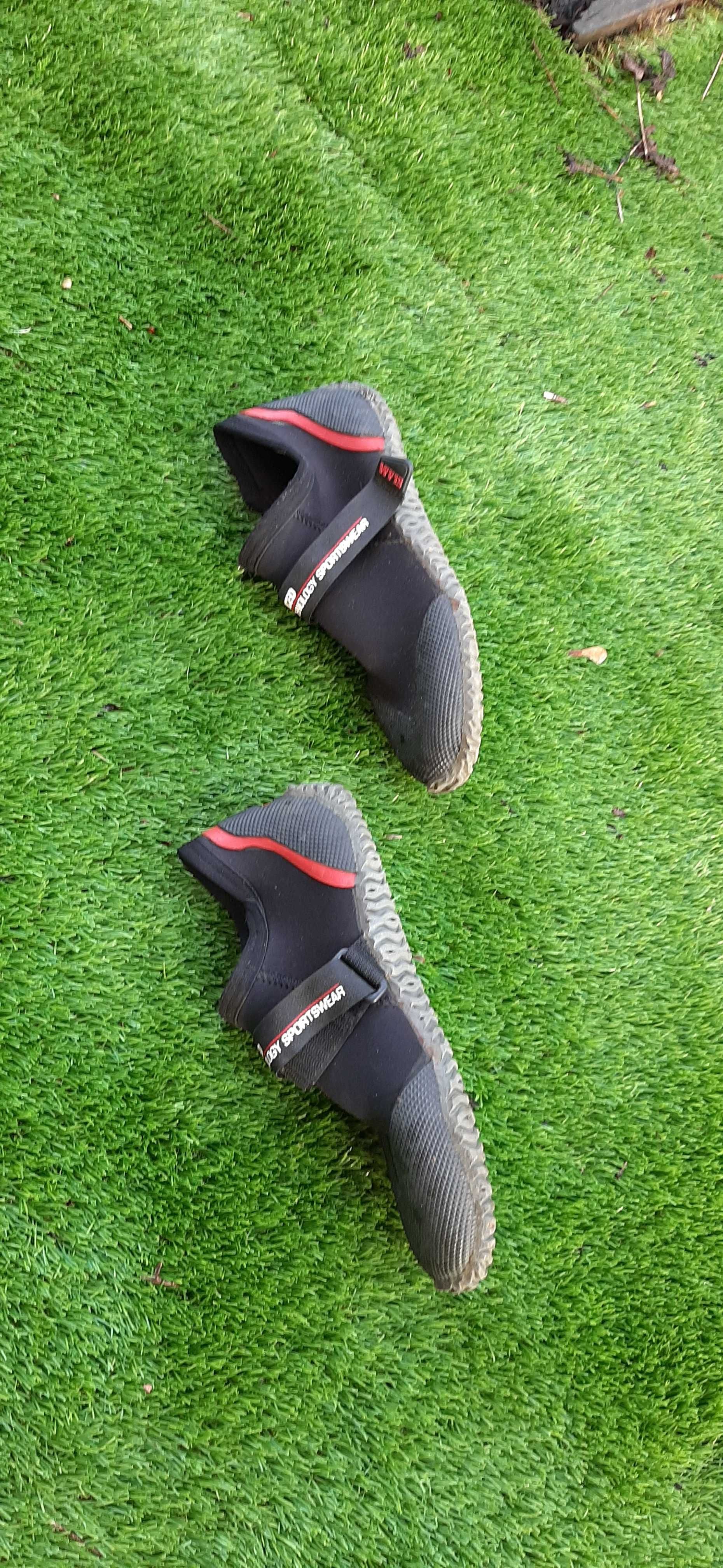 Botas de Surf/Windsurf Tamanho 42 Marca: SLAM