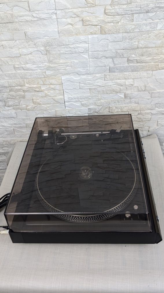 Dual CS-650-RC Wysokiej klasy gramofon z napędem bezpośrednim