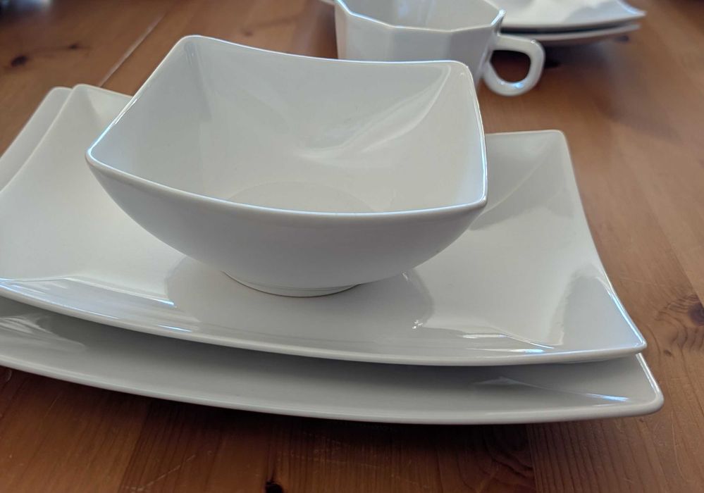 Serwis obiadowo-kawowy z Ikea