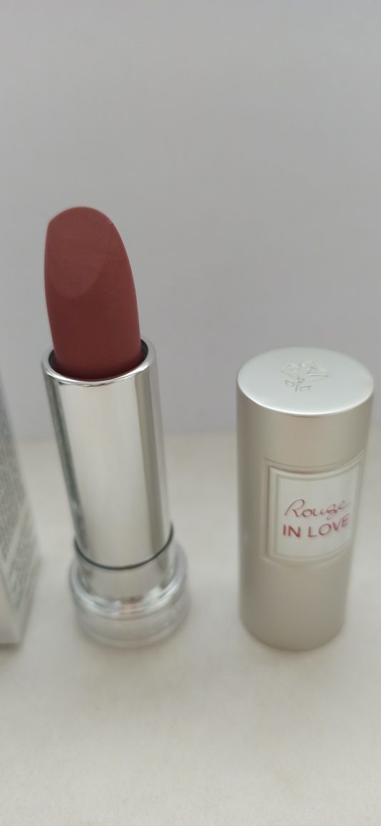 Lancome pomadka Rouge In Love kolor Beige Dentelle