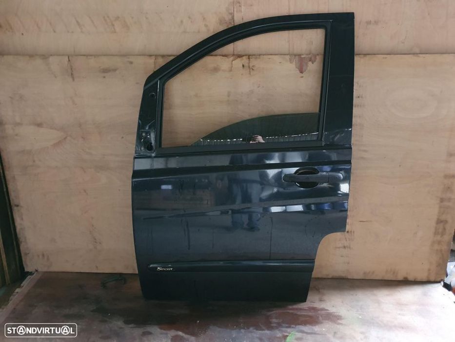 Porta frente esquerda Mercedes Vito Viano W639 ano 03 a 14