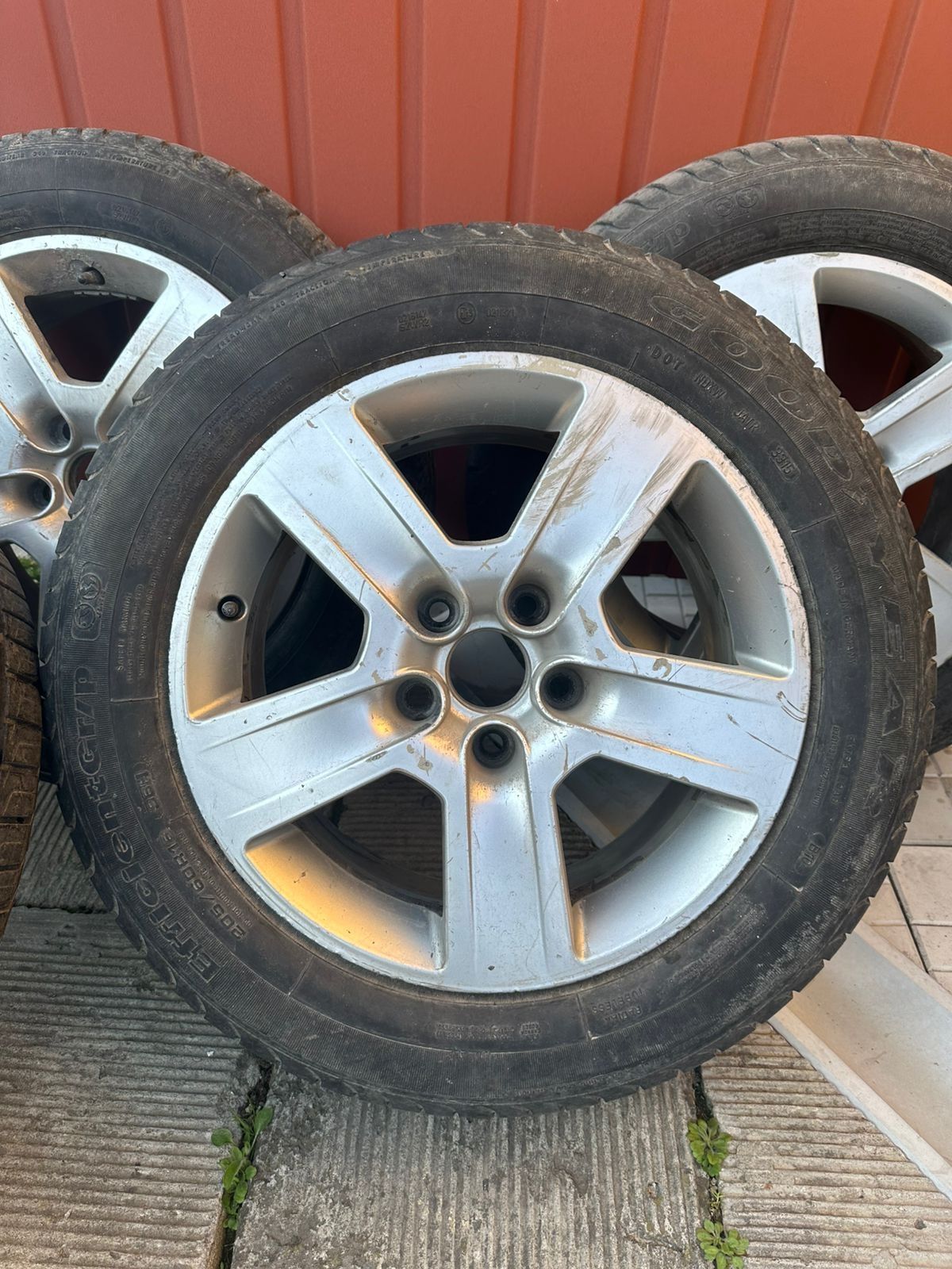 Диски з резиною 205/60 r16