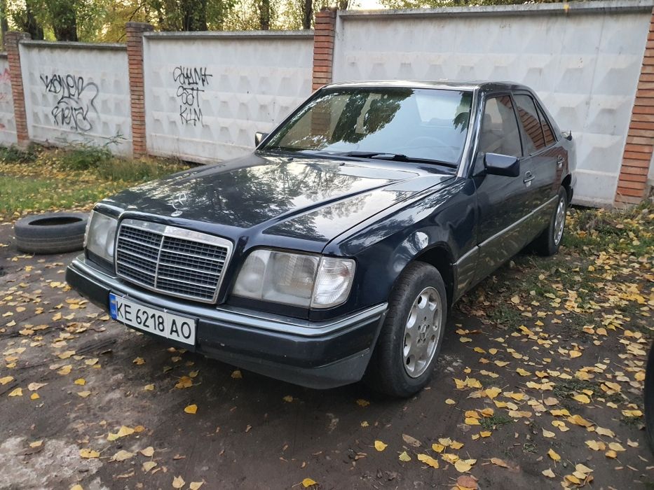 Мерседес E200. Mercedes-Benz 124