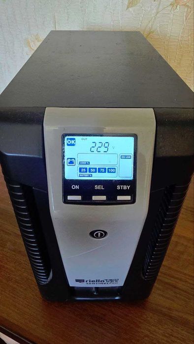ДБЖ UPS RIELLO SENTINEL PRO SEP 2200 в гарному стані, чиста синусоїда