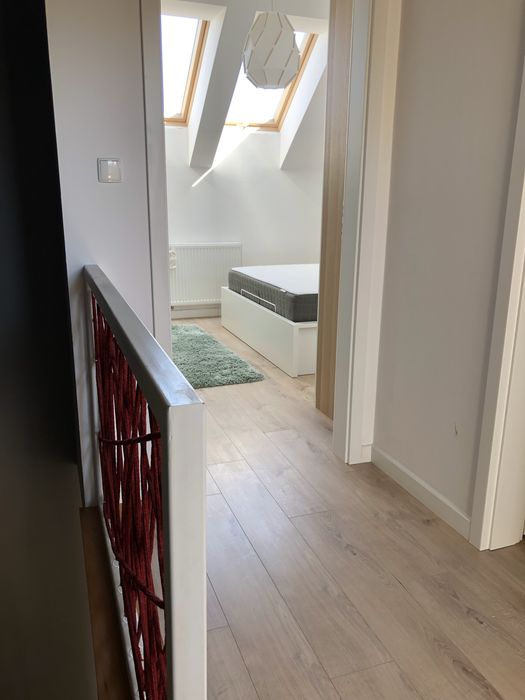 Wynajmę piękny dom szeregowy | 3 pokoje + strych + ogródek z tarasem