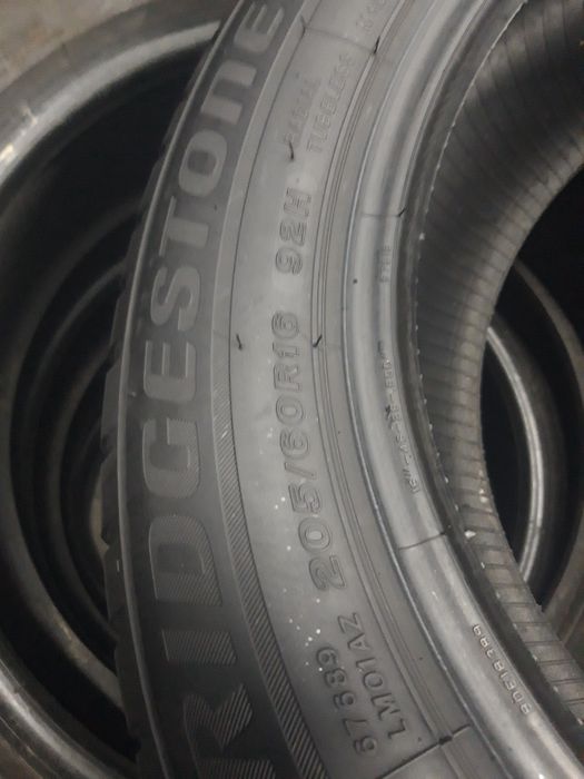 ЗИМОВІ ШИНИ‼️Bridgestone 205/60 R16 ГАРАНТУЄМО монтаж та якість!