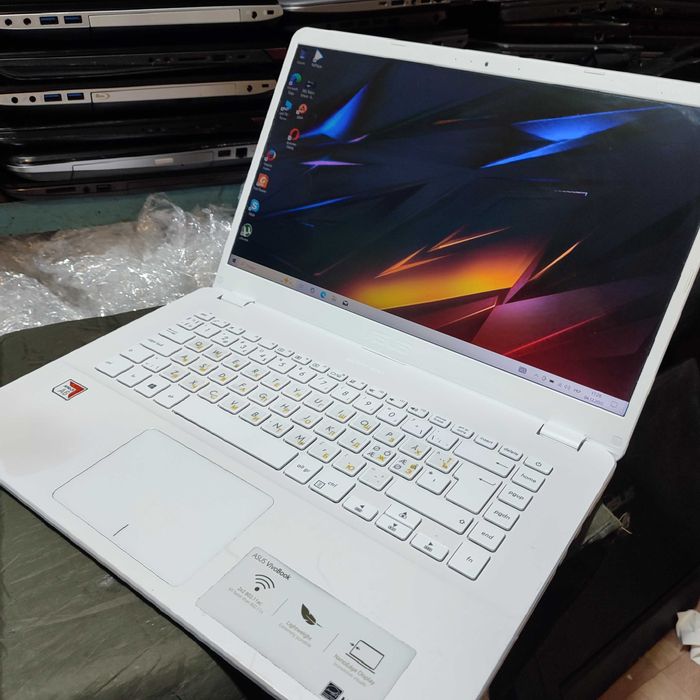 Ноутбук Asus R504B 15.6” FHD/IPS A6-9225/4 DDR4/SSD256/RADEON R4/Web