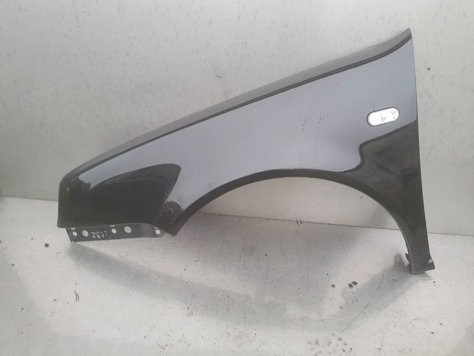 błotnik VW Golf 4 LC9Z