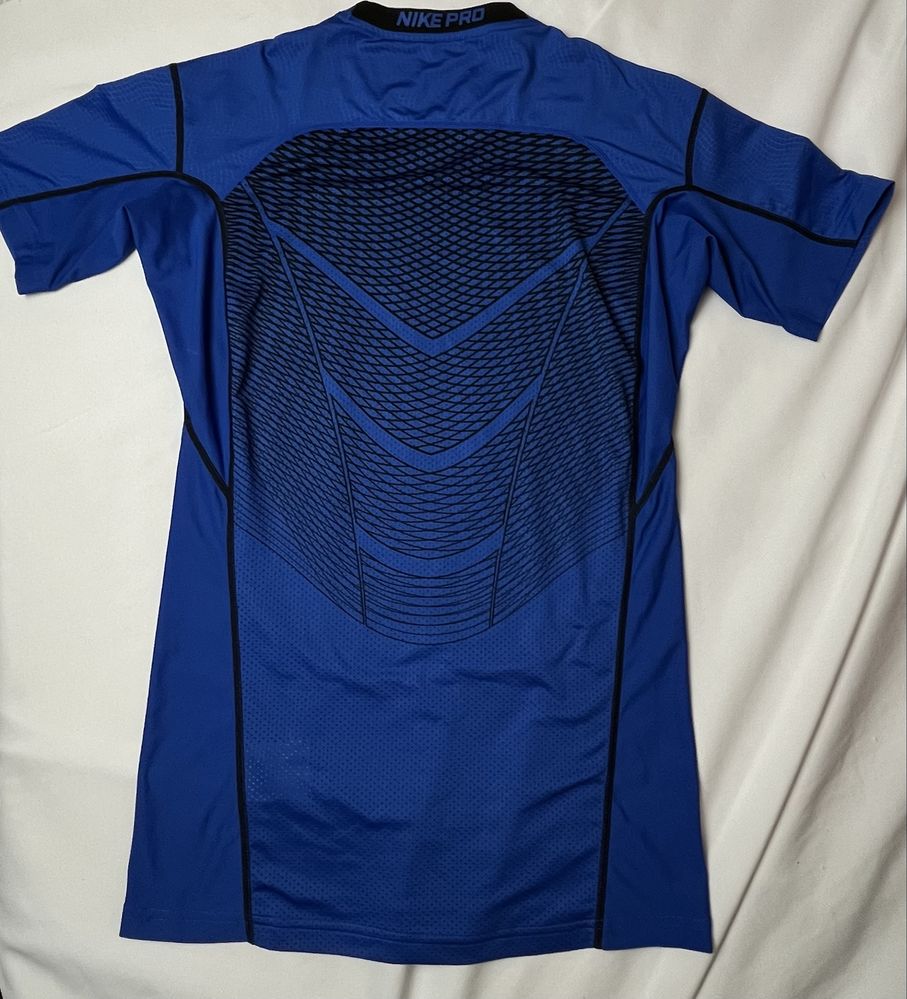 Спортивна футболка Nike