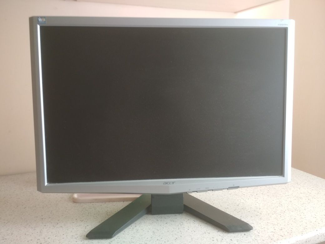 Продам монитор Acer.
