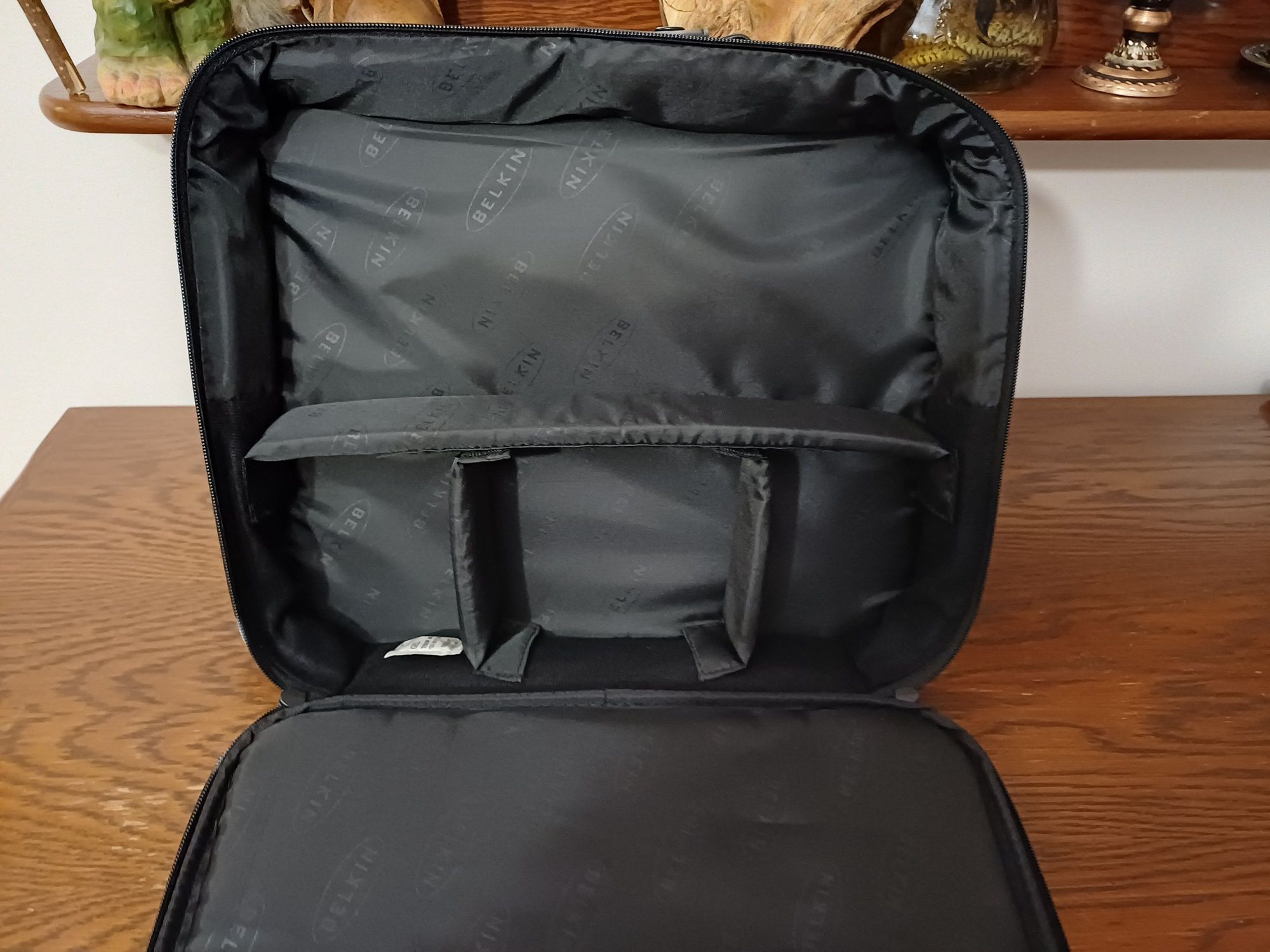 Torba podróżna na laptopy. 13"×11"x2.5" Belklin.