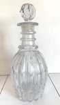 Garrafa antiga de cristal de origem francesa